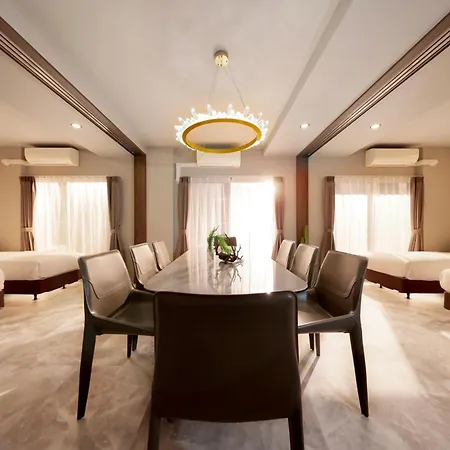 Dotombori Crystal Hotel 3